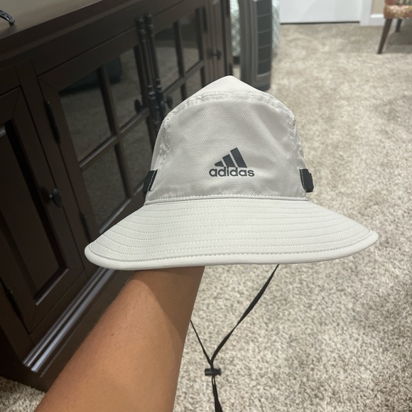 Adidas Tan Bucket Hat - Picture 1 of 5